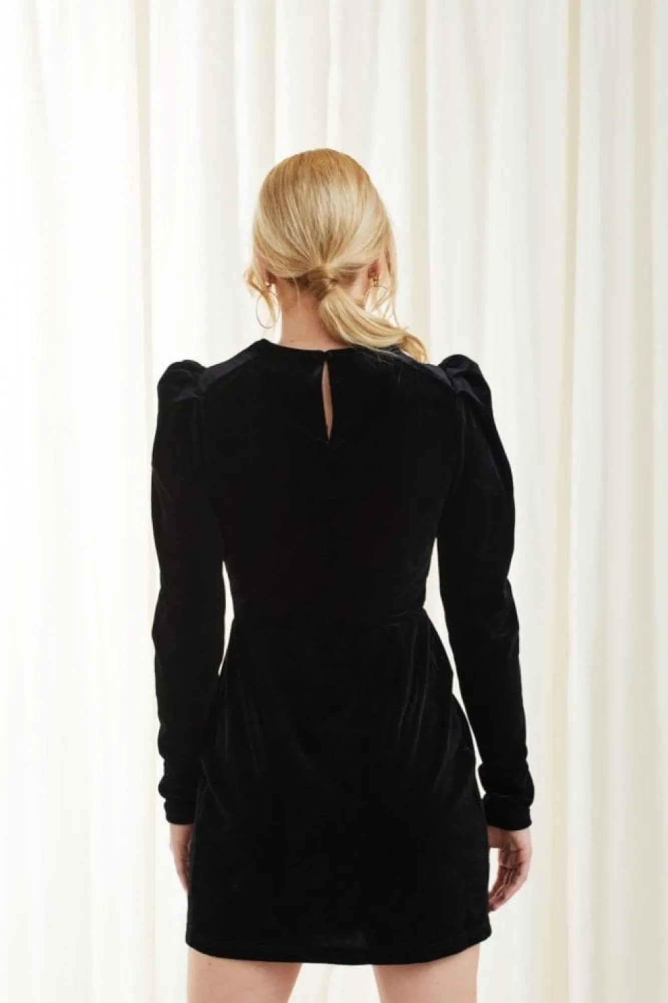 Mini Dresses^Double Second Shoulder Pad Velvet Dress Black