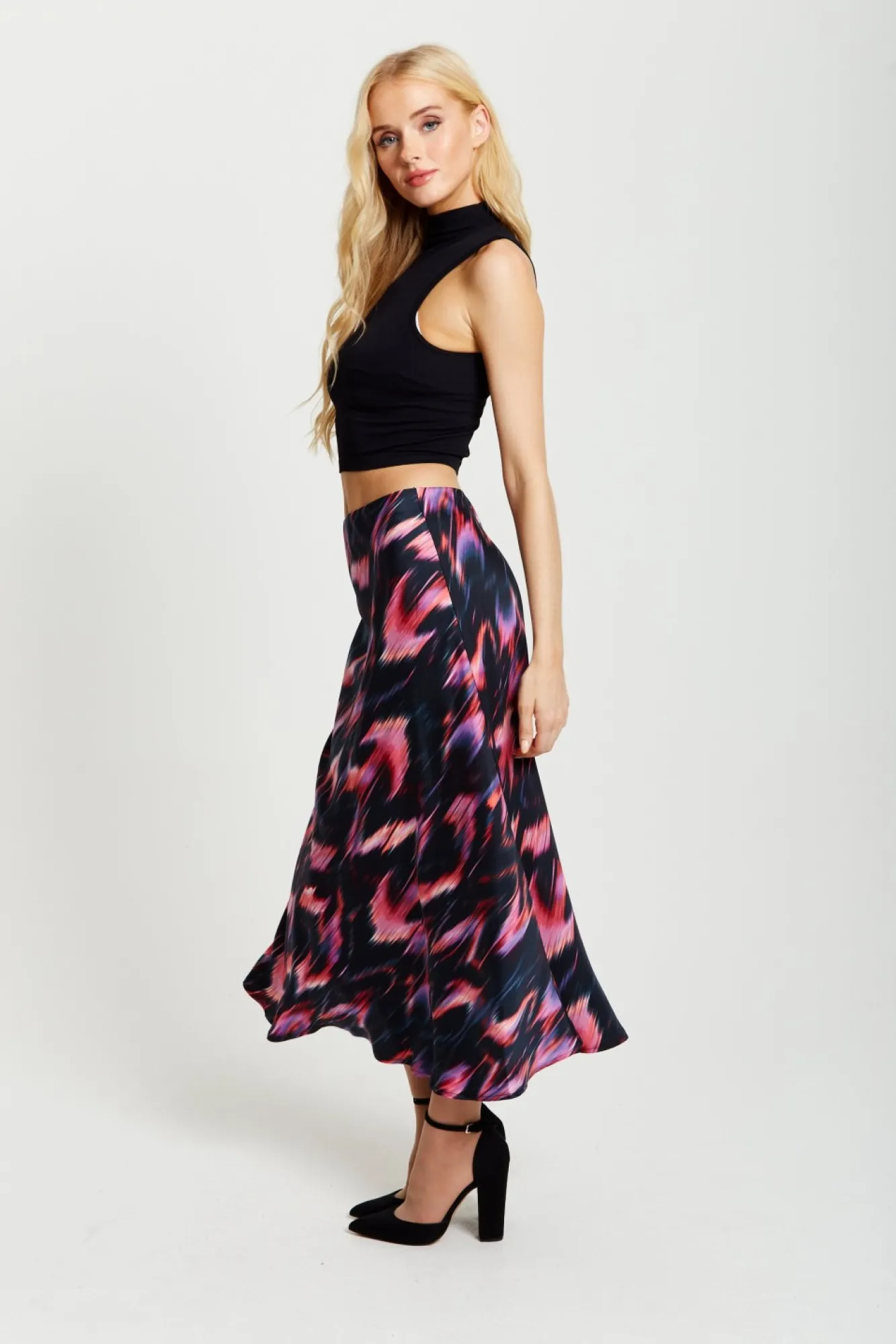 Skirts^Liquorish Abstract Ikat Print Midi Skirt In Black And Pink Blackpink