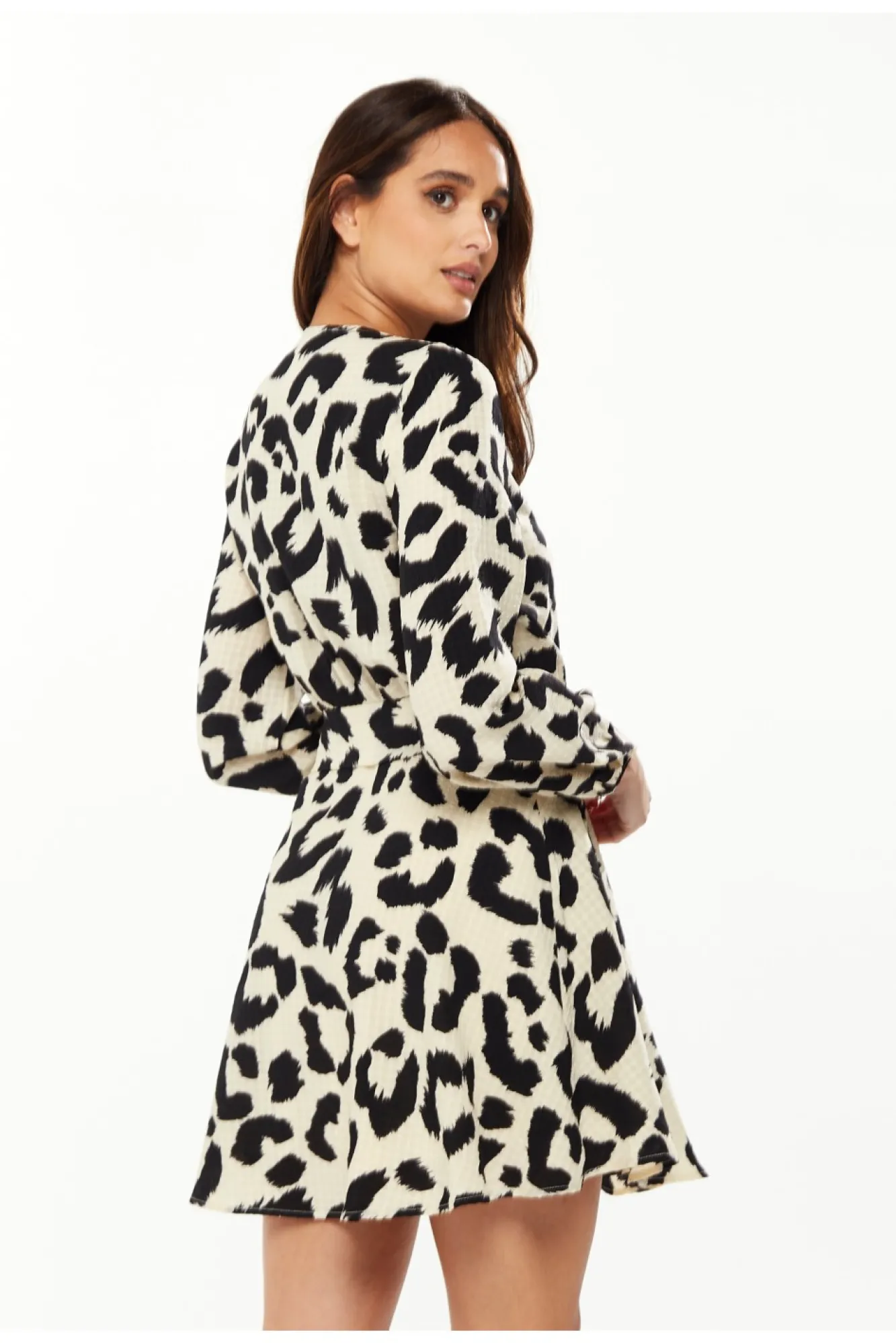 Mini Dresses^Liquorish Animal Print Mini Wrap Dress With Long Sleeves White