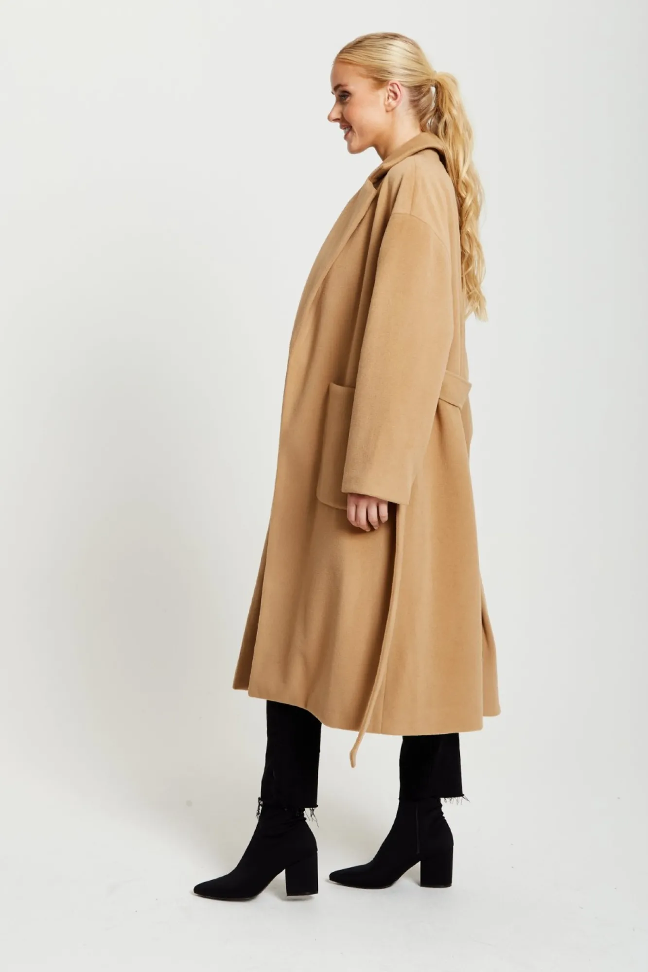 Outerwear^Liquorish Belted Longline Coat In Camel