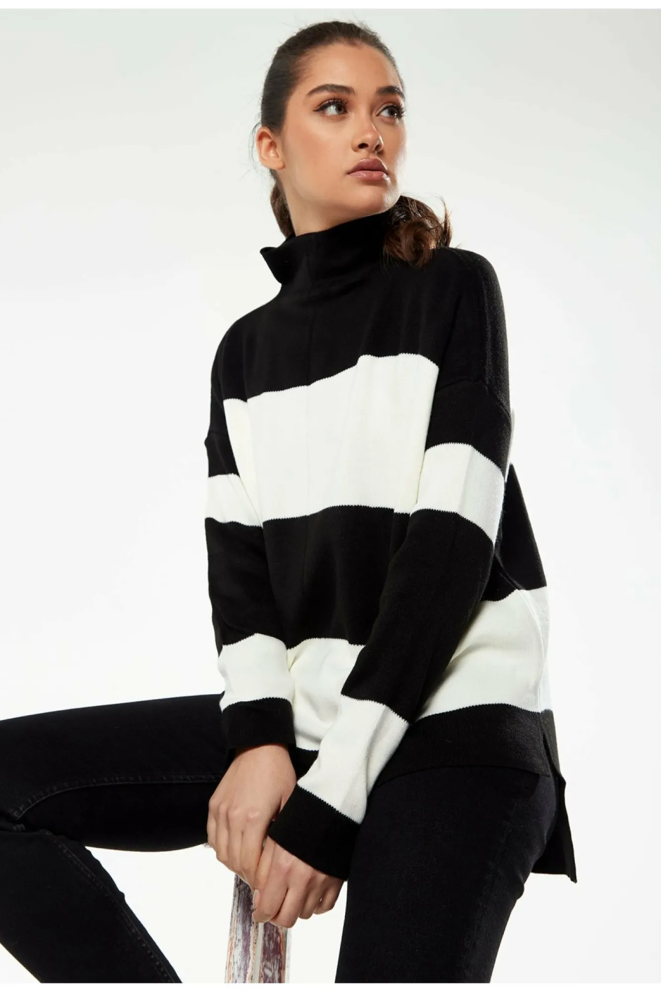 Jumpers^Liquorish Roll Neck Jumper In Black & White Blackwhite